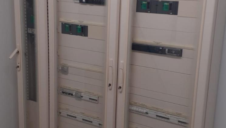 Inversores. Projeto de autoconsumo fotovoltaico para a associação " El Despertar"