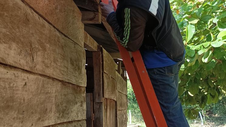 Instalación de paneles solares. Proyecto Da luz y bienestar.